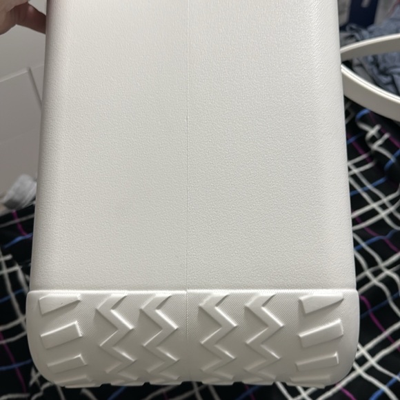 NWT SPECIAL EDITION ICE SHIMMER BABY BOGG. New Color!!! - Picture 10 of 10